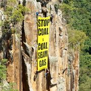 ABSEILING-BANNER-ON-PEAK